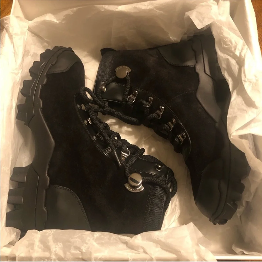 Moncler hiking boots new in box size 38.5. - Picture 9 of 12